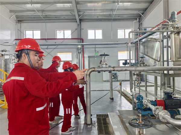 延安恒峰g22公司下寺湾污水处置项目 员工实操培训.jpg